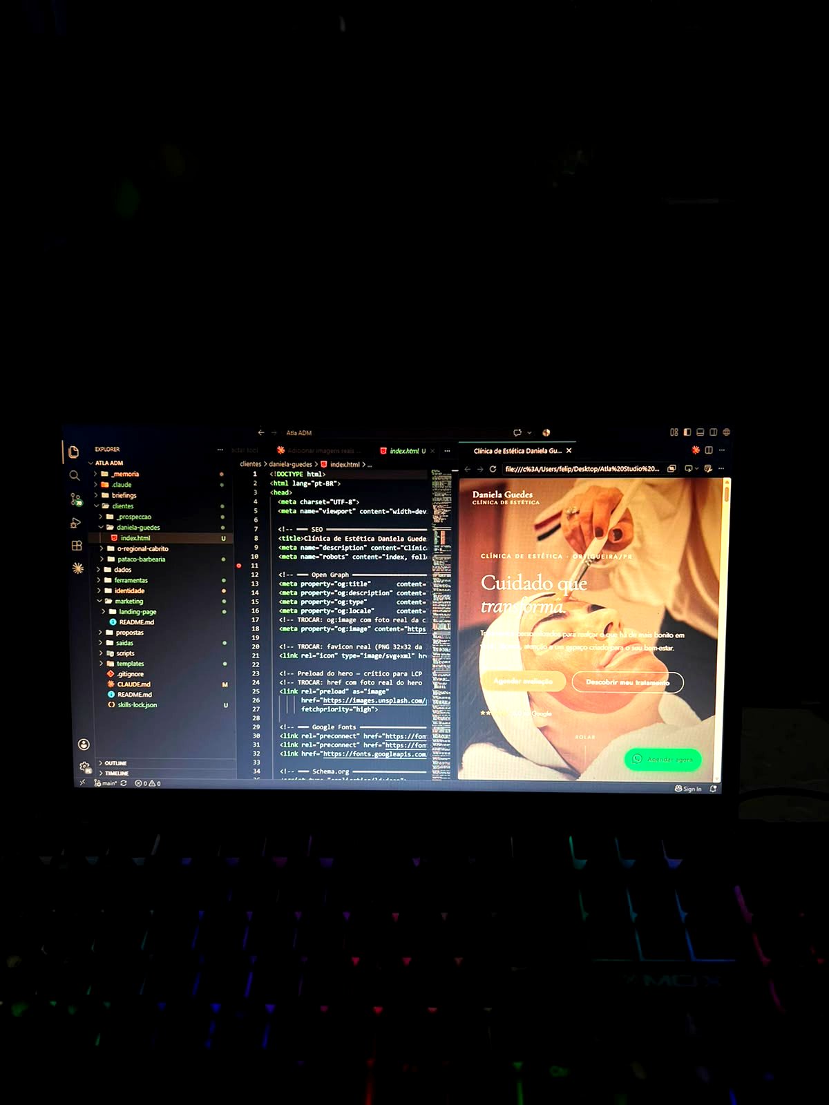 Tela do estúdio com o site da Daniela Guedes em produção no editor de código